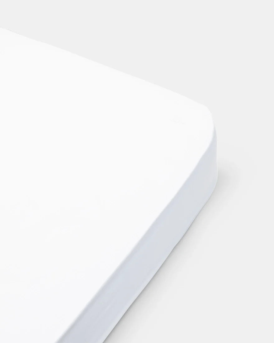 Dear April, Muotolakana 68x122, Simply White