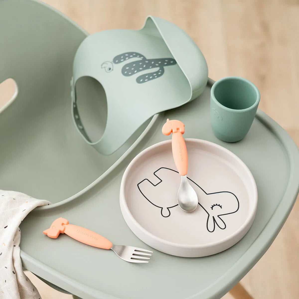 Tiny Farm, Silikonilautanen, Lalee