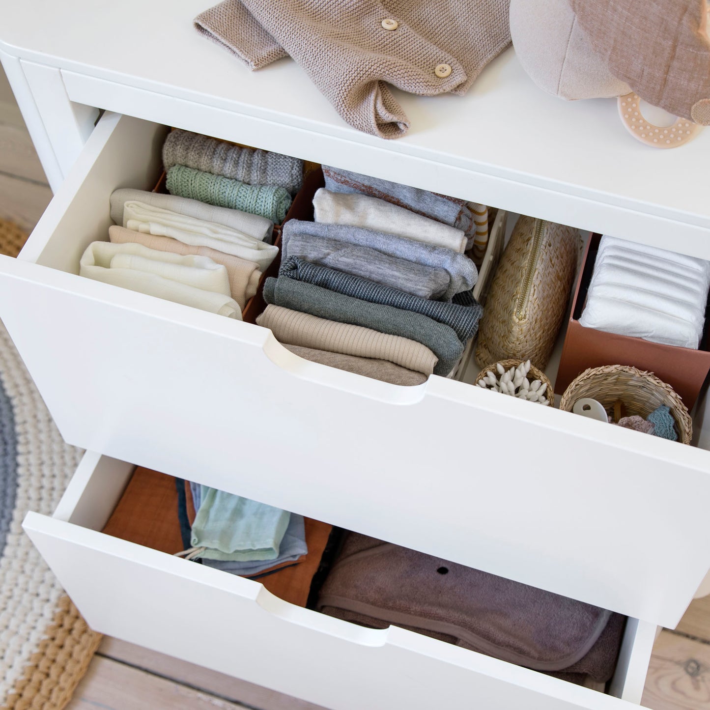 Sebra, byrå/skötbord, klassisk vit