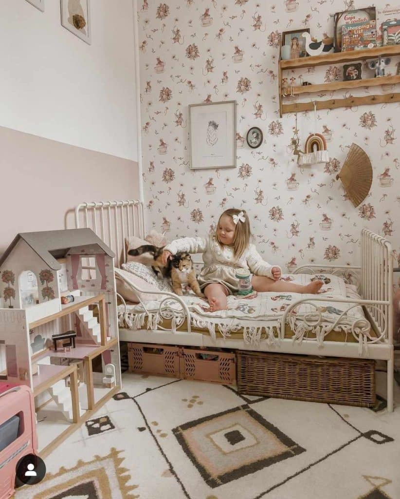 Mouse and Daisies White, Wallpaper