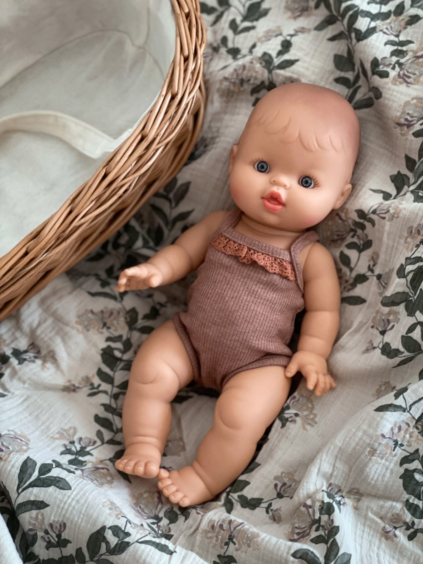 Minikane Gordis Doll, Girl from Europe Lily