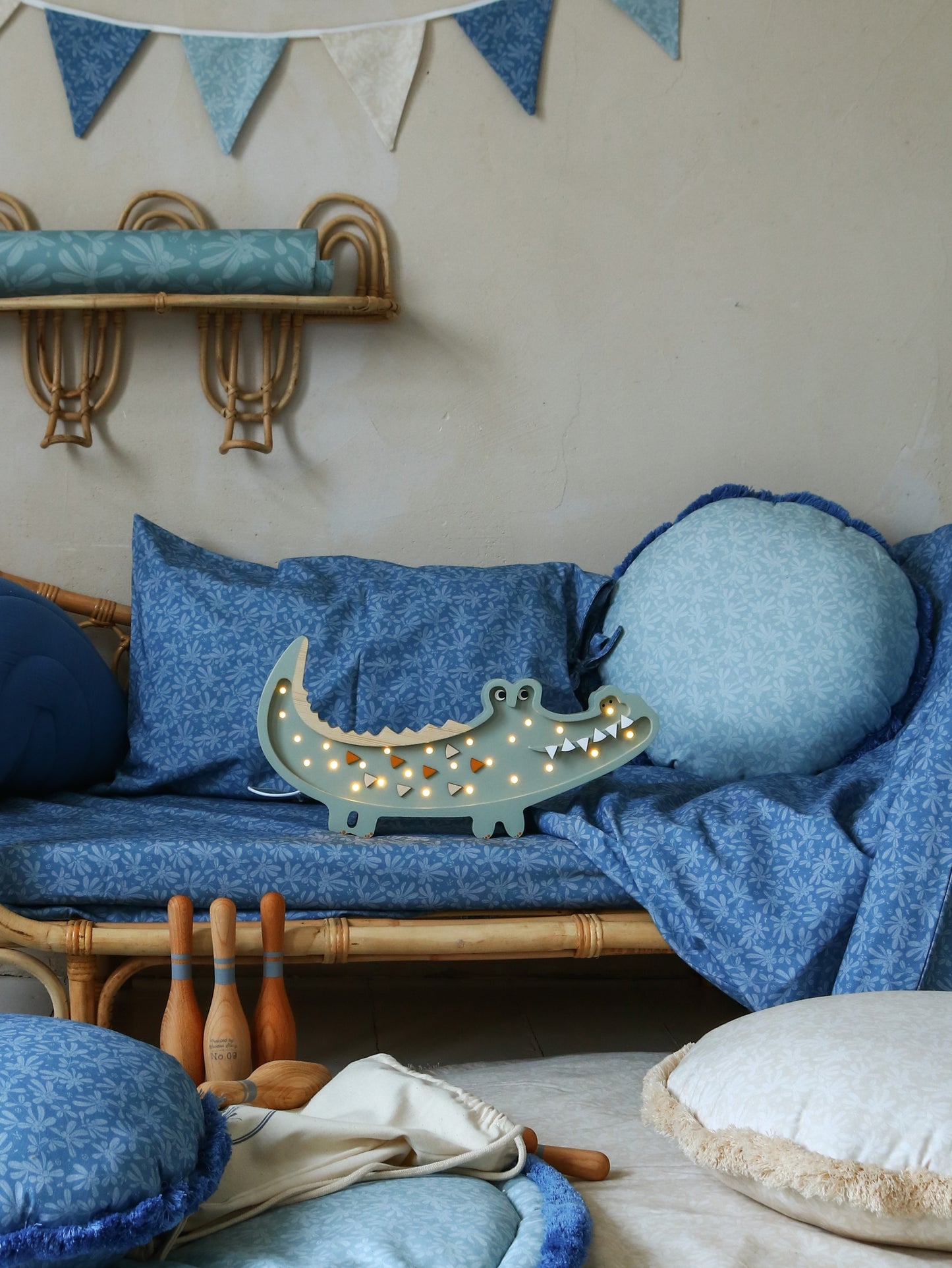 Little Lights Night light Crocodile, Pastel Khaki