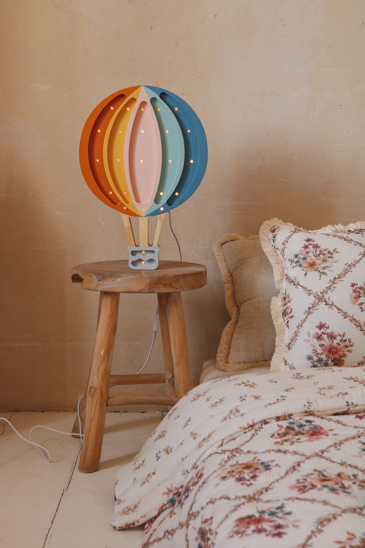 Little Lights, Yövalo, Flying Balloon Retro Rainbow