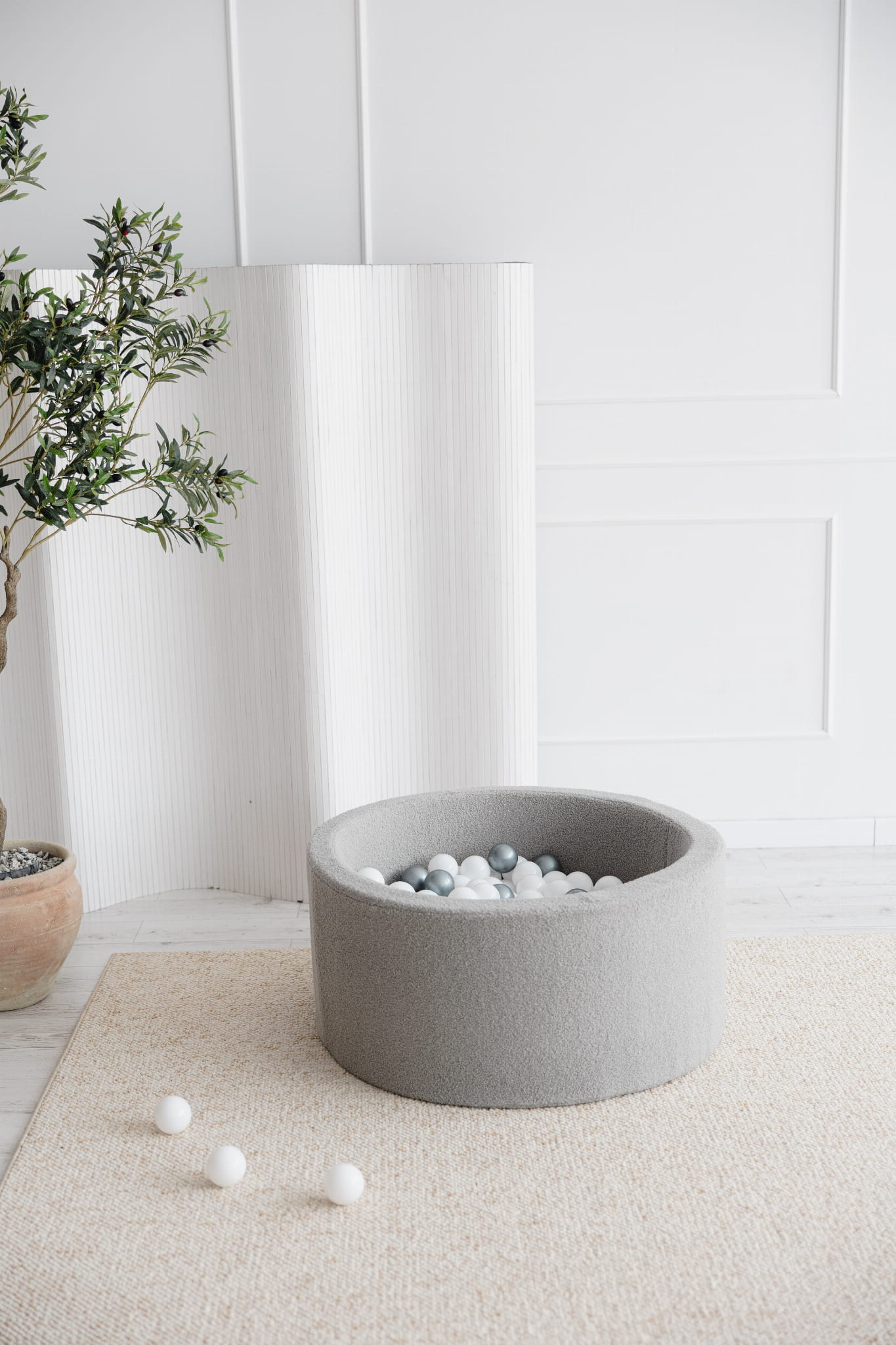 Monio, Sea of Balls, Teddy Beige