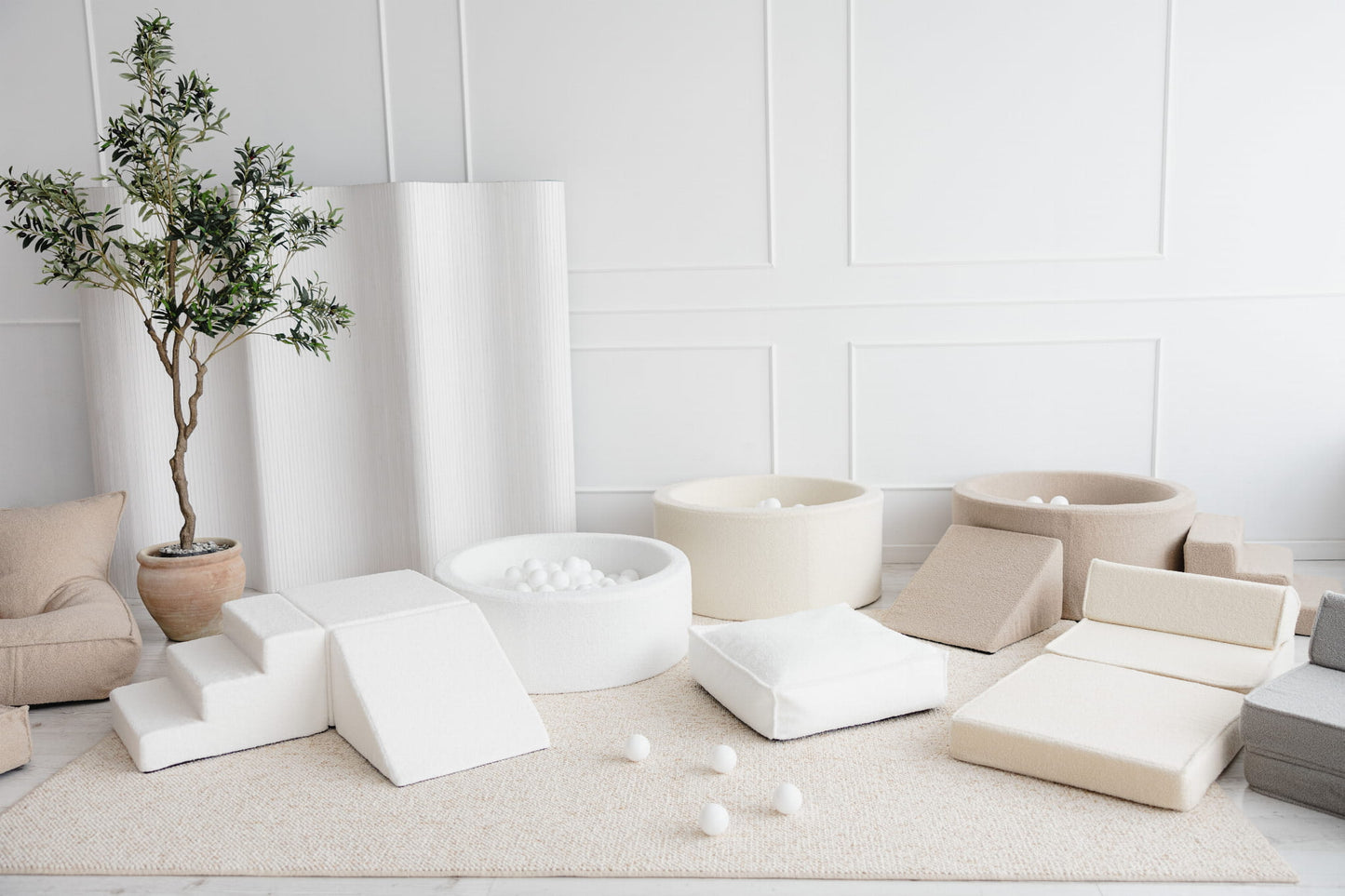 Play module + Sea of balls, Beige