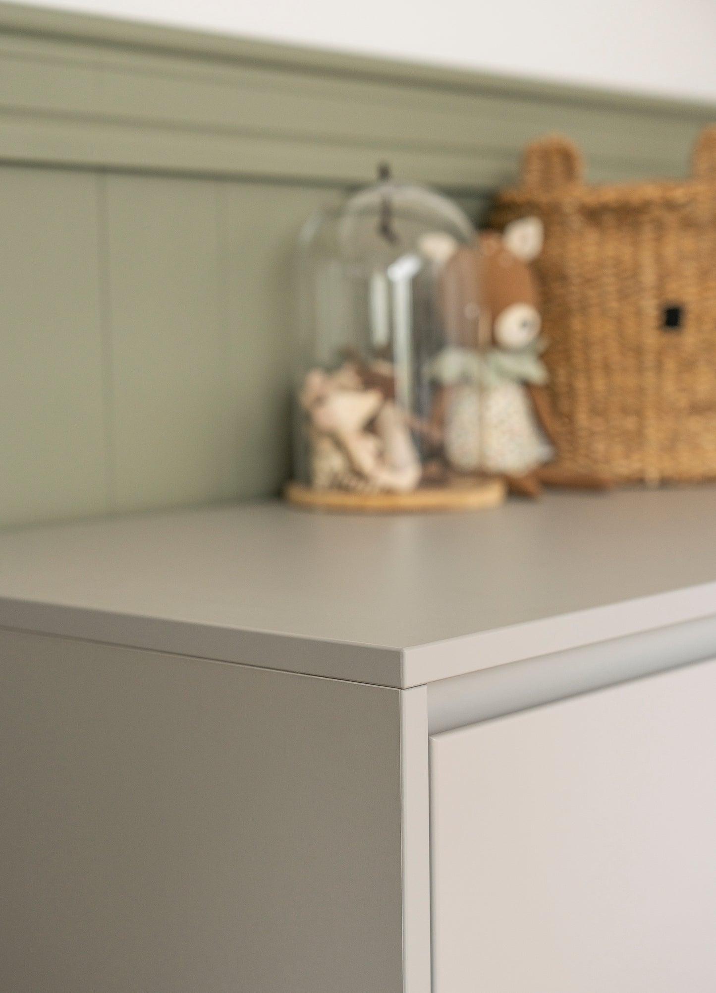 Pinio, Swing byrå med 3 lådor, Grå