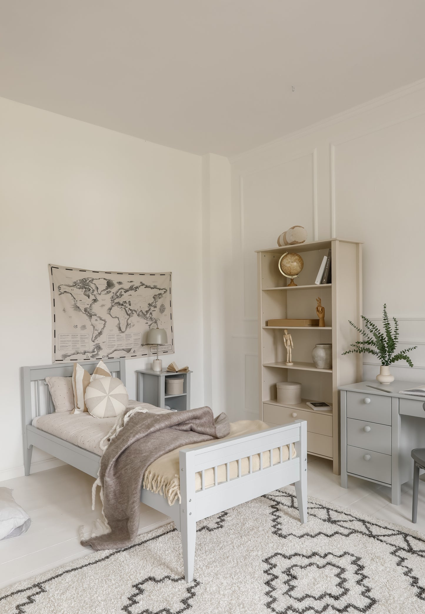 Inmondo, Collet Bookshelf, 6 different shades