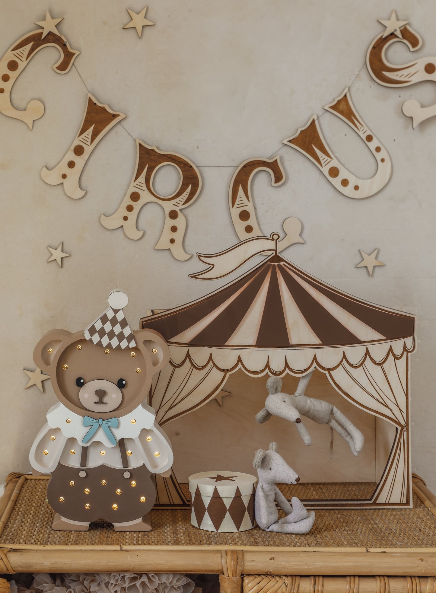 Little Lights, Yövalo, Theodore The Bear, Chocolate Brown