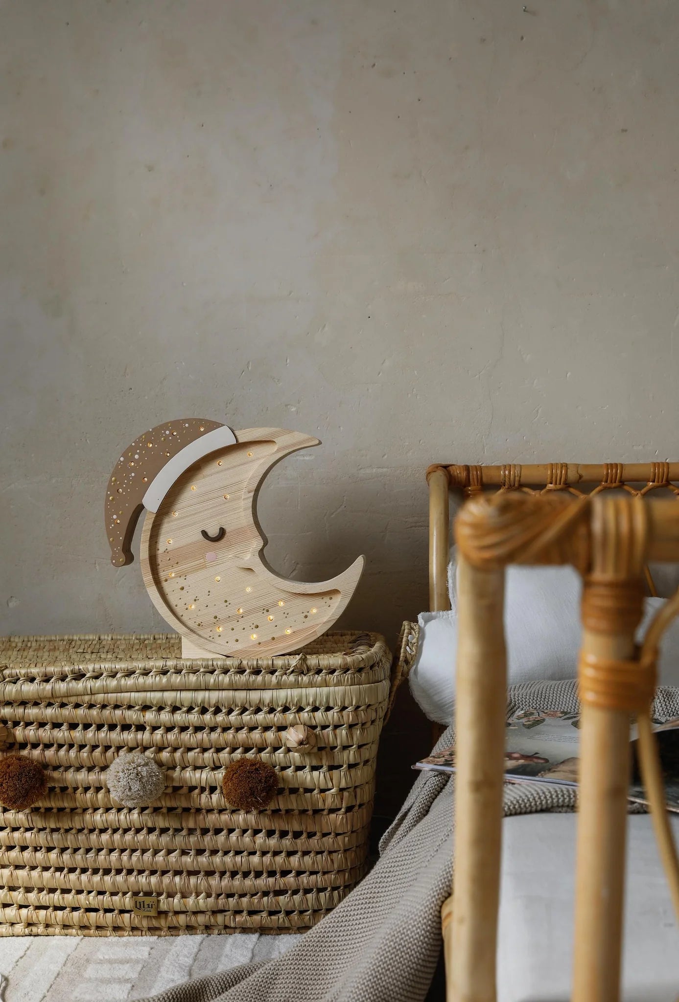 Little Lights, Yövalo, Moon, Cappuccino Wood