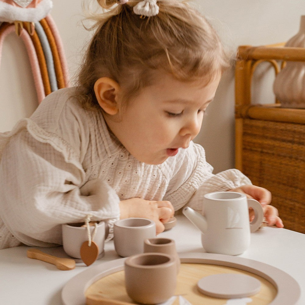 Etikett Etikett, Teservis, Nougat