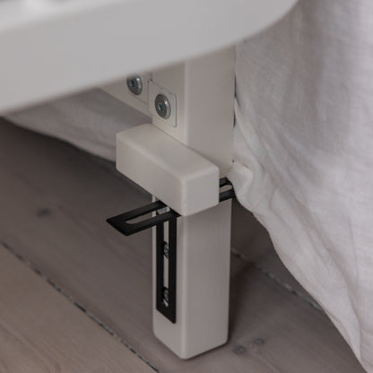 Sebra, Bedside Kehto, White