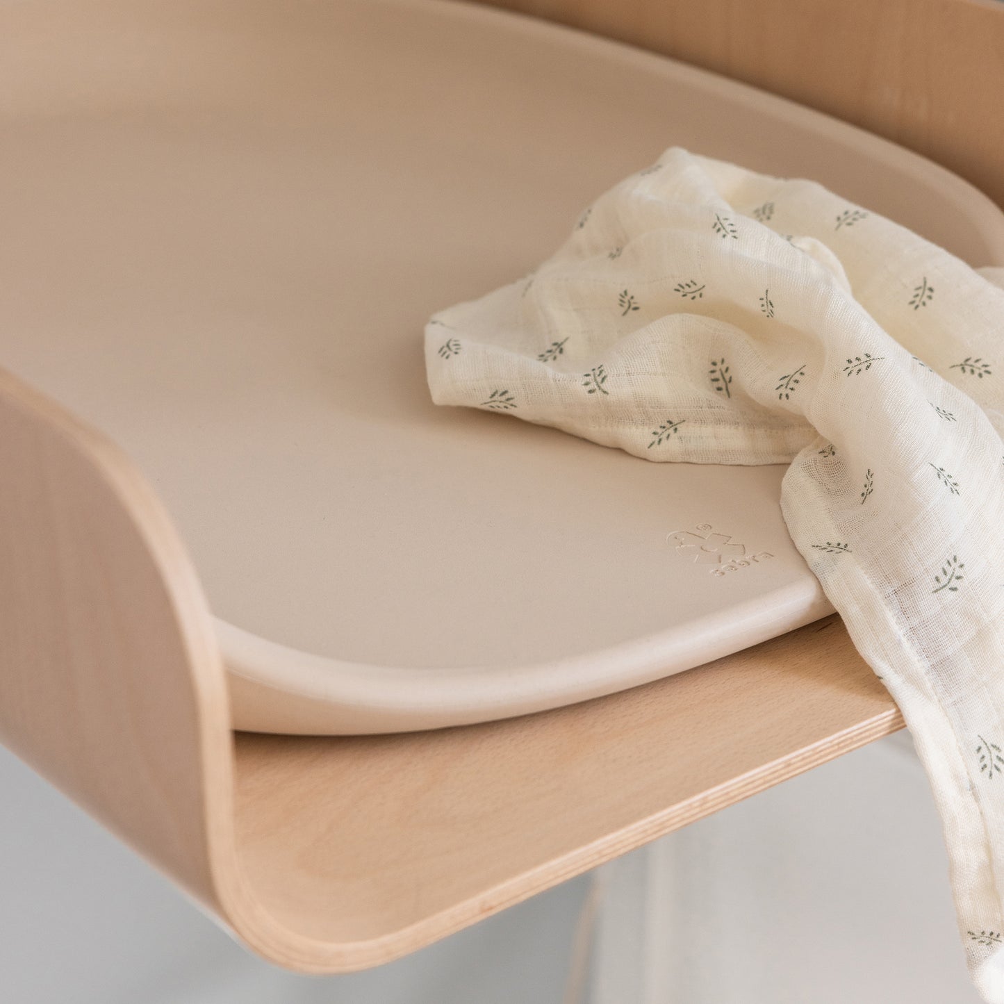 Sebra, Seinään Kiinnitettävä Hoitotaso, Wood