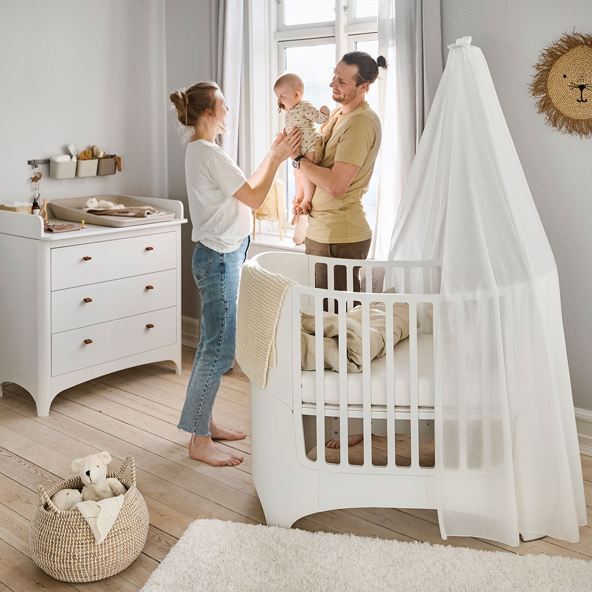 Leander Classic, Pinnasänky, White