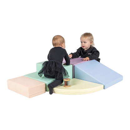 Iglu, Corner Climber, Light Pastel
