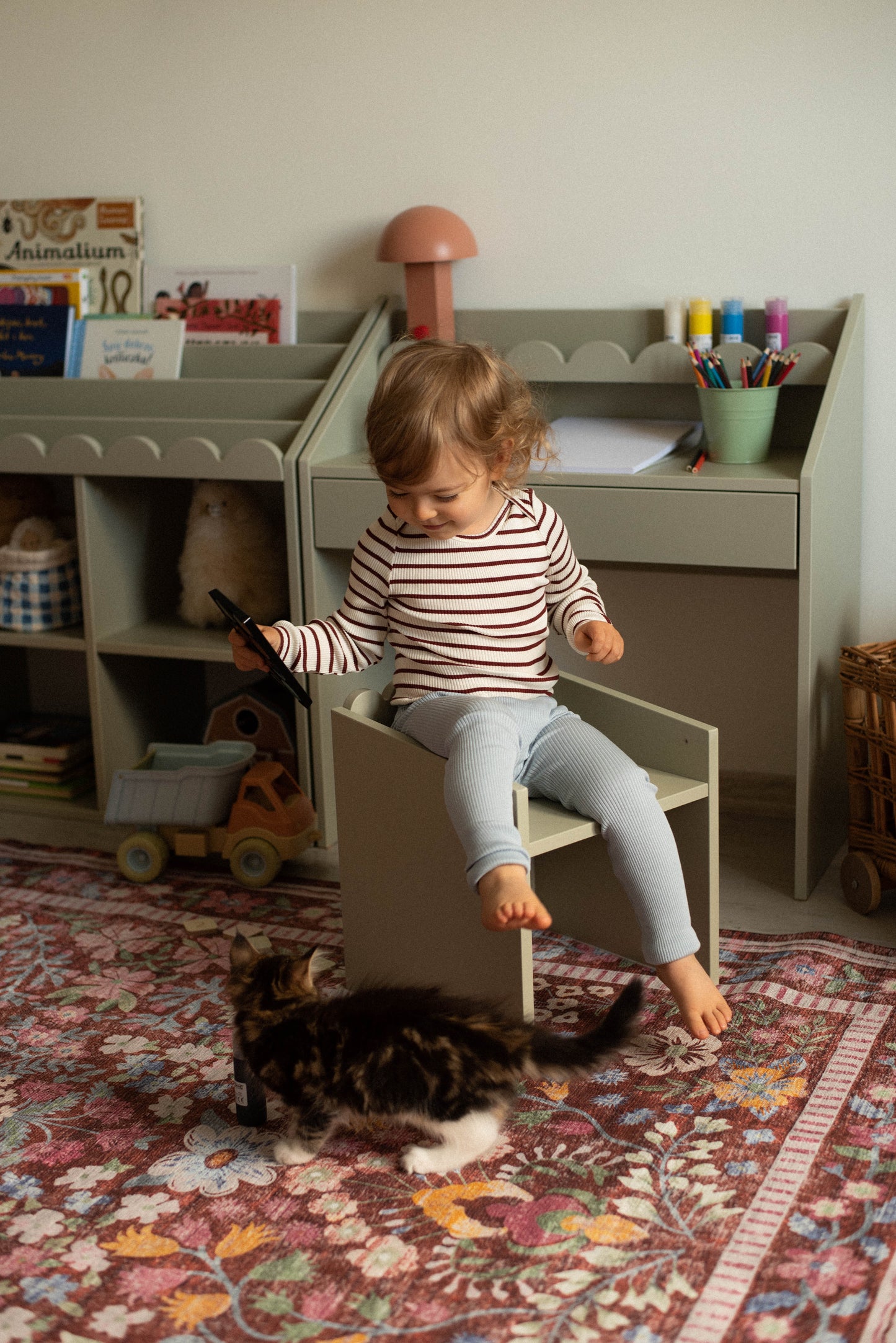 Book Nook, Montessori Pöytä ja Tuolit, Sage