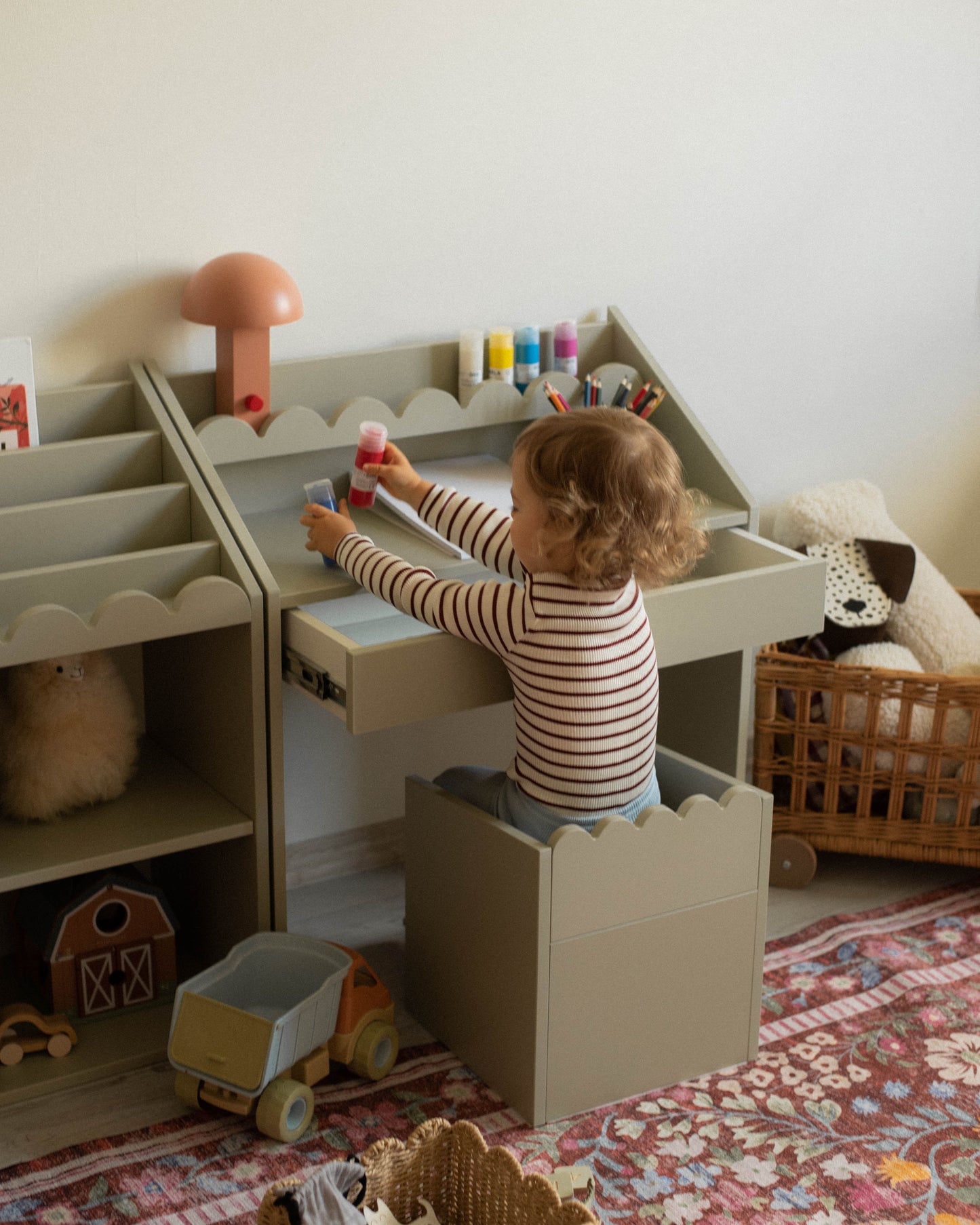Book Nook, Montessori Pöytä ja Tuolit, Sage