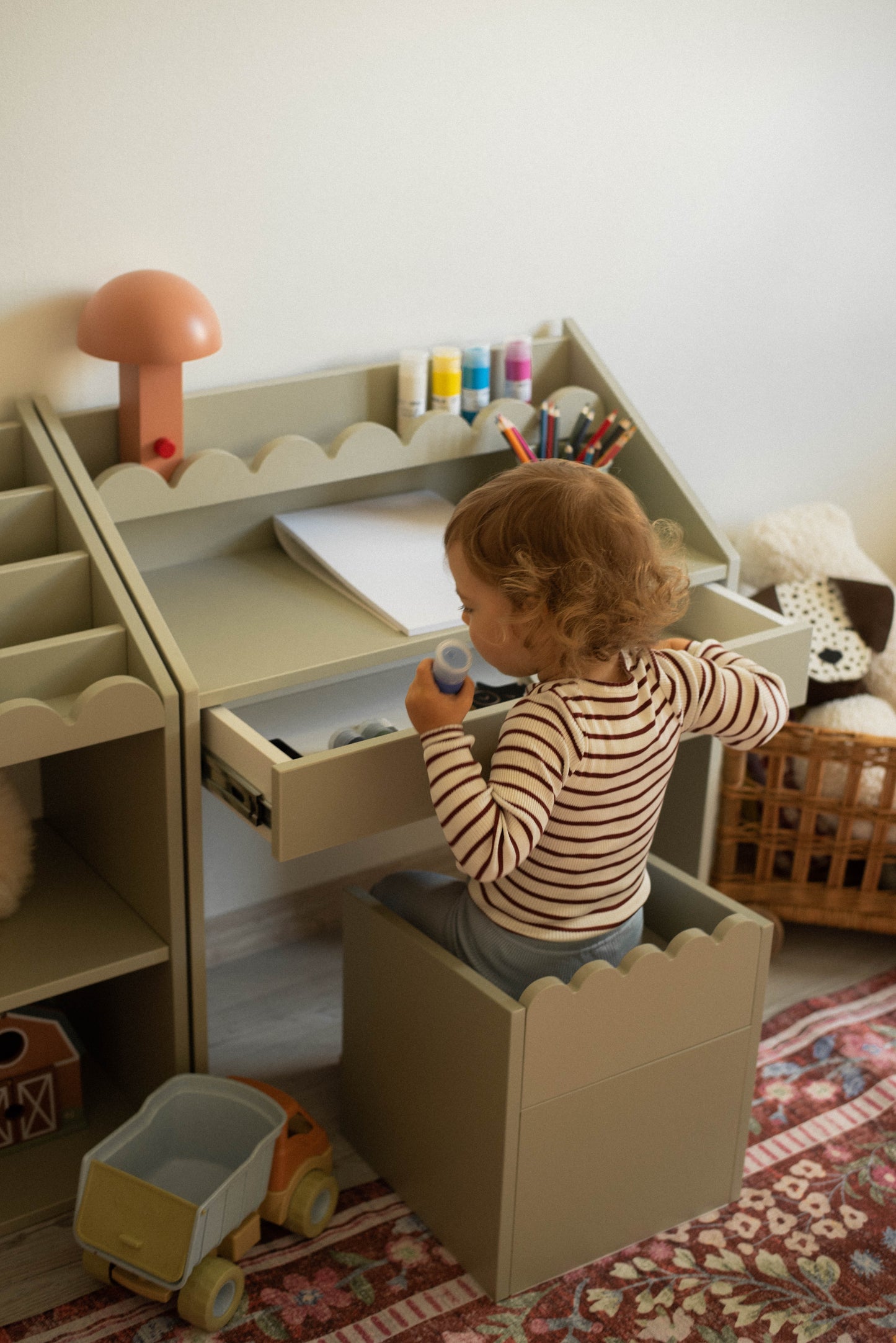 Book Nook, Montessori Pöytä ja Tuolit, Sage