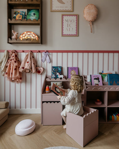 Boknok, Montessori bokhylla, solnedgång