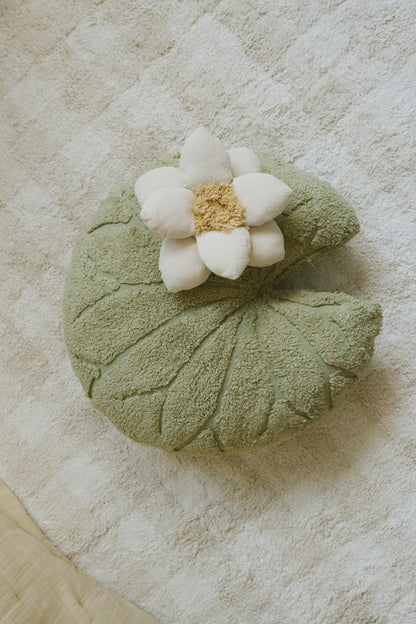 Swan Lake, Pestävä Matto, Vichy Ivory