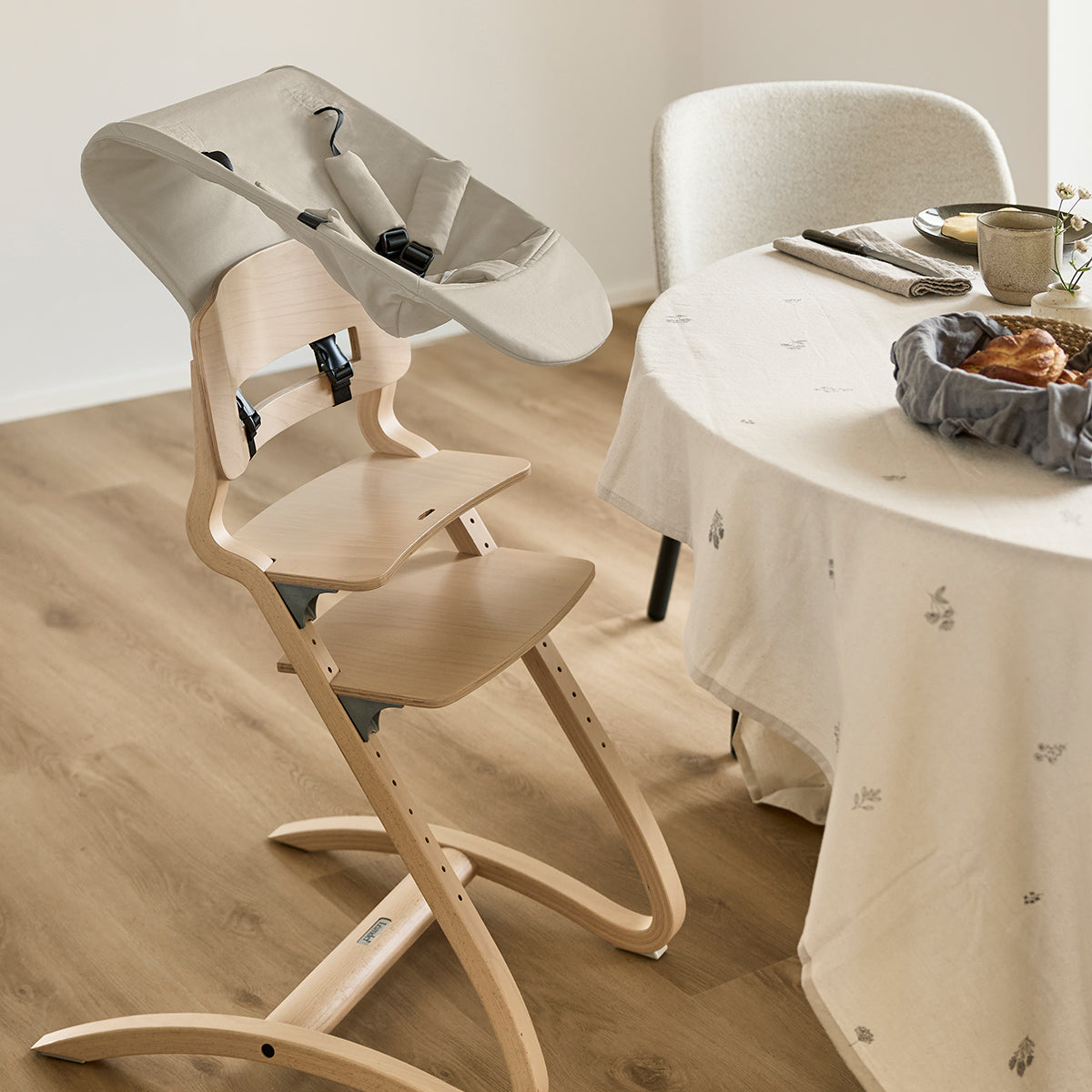 Leander Louie, Vastasyntyneen Istuin, Cappuccino