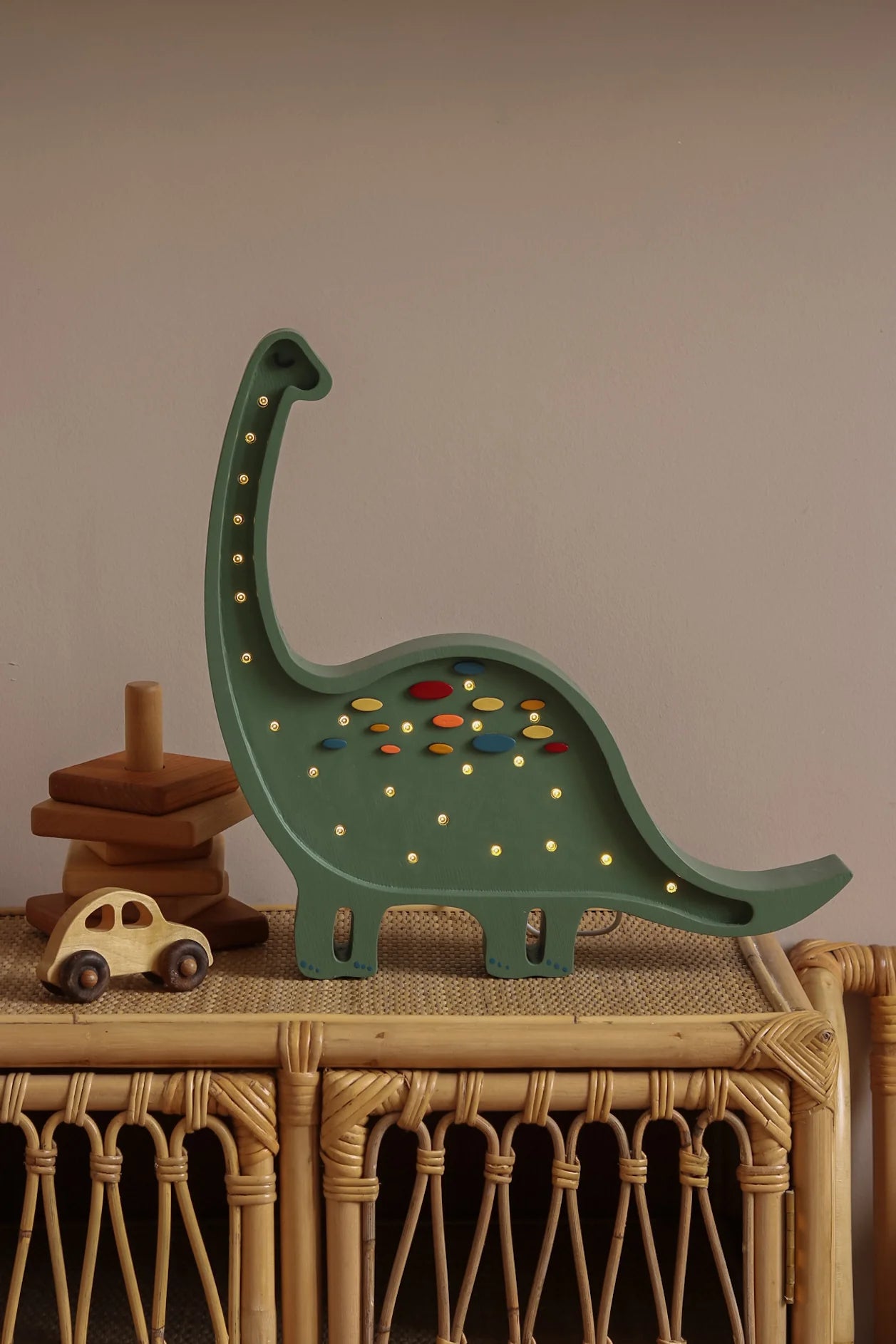 Små Ljus, Nattlampa Diplodocus, Militärgrön