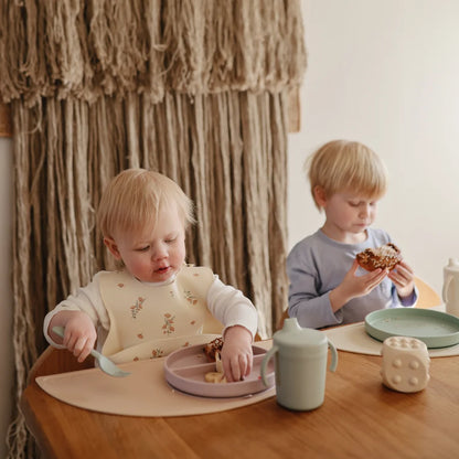 Mushie, Silicone plate with suction cup, Soft Lilac