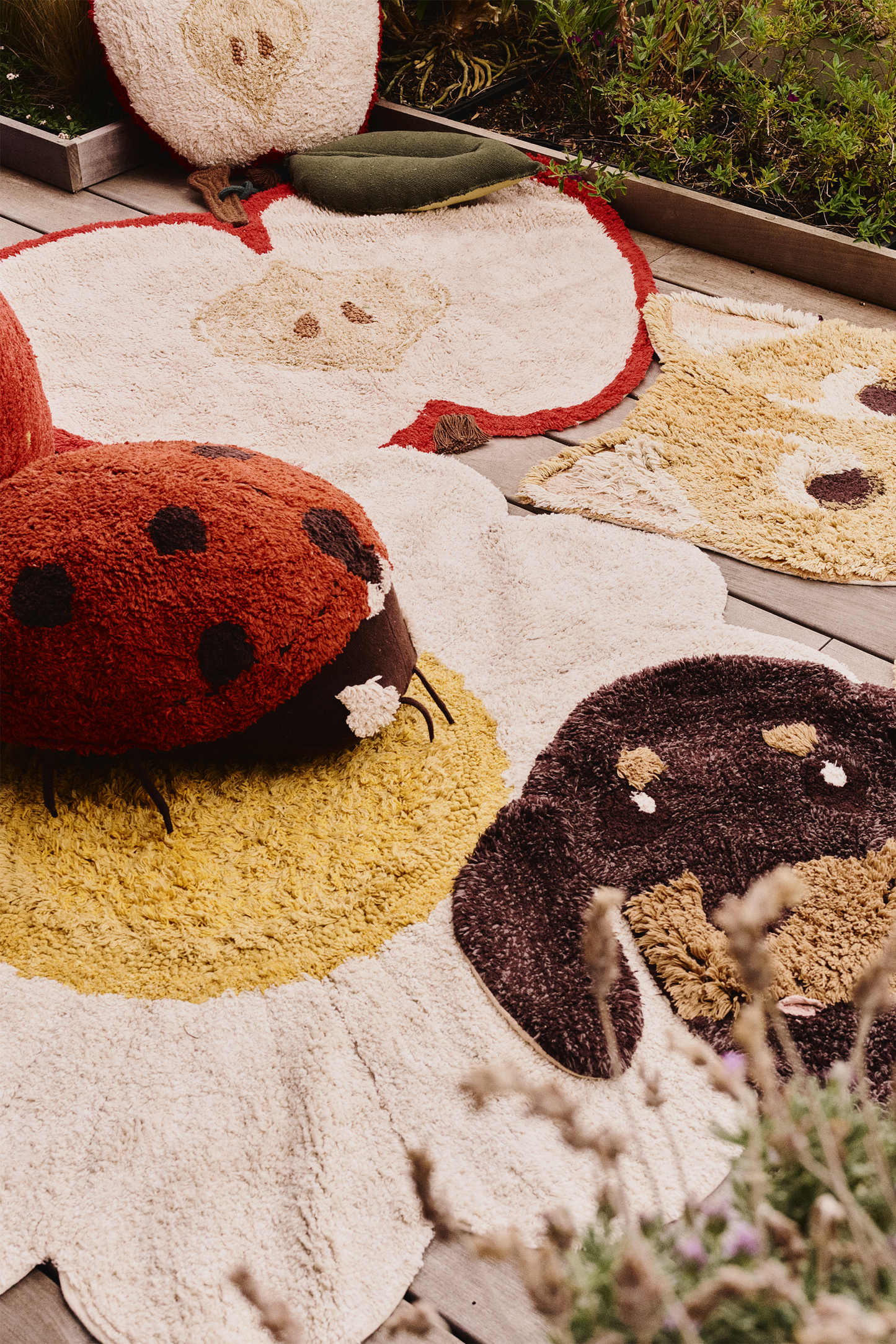 Petals&Pals, Lattiatyyny, Ladybug
