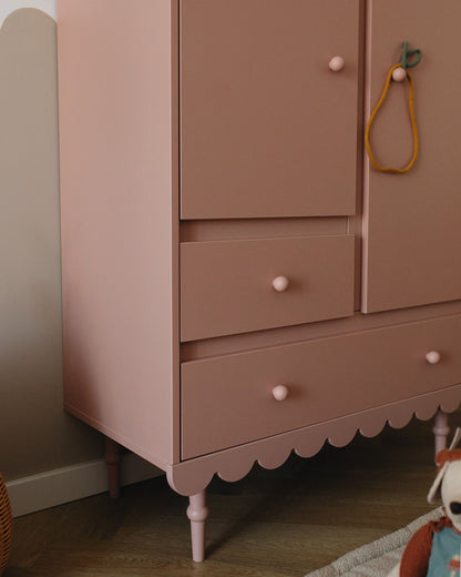 Wood Luck Design, garderob, Babushka naturrosa