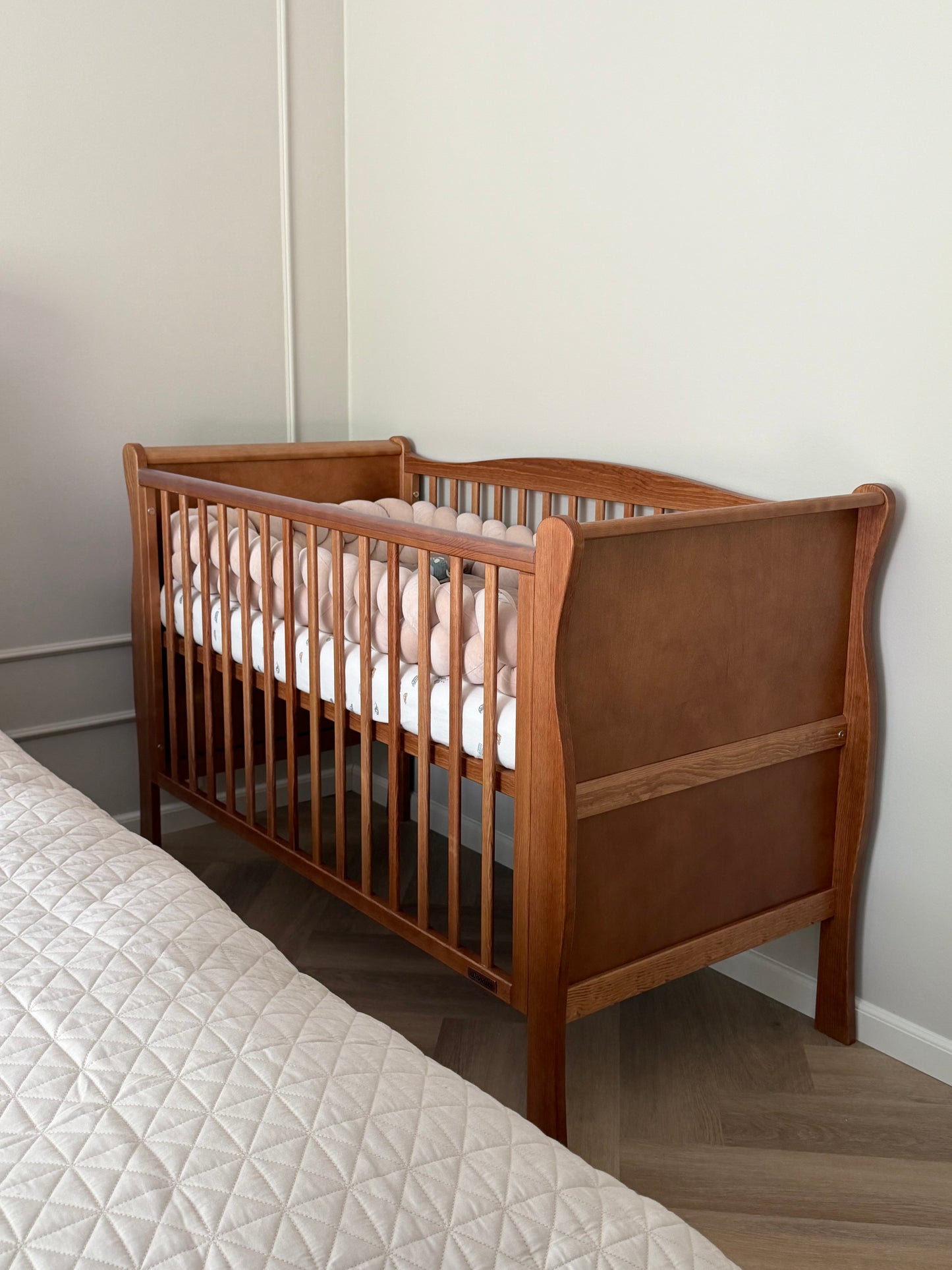 Woodies, Cot Noble 60x120 cm, Valnöt