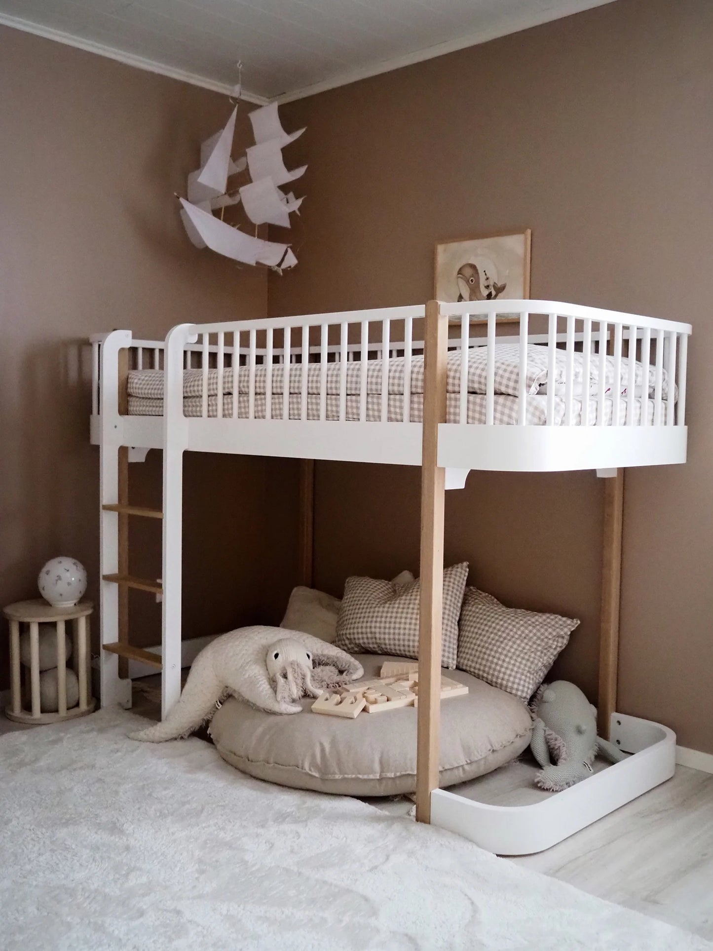 Fitwood, Lattiatyyny, Hiekka tai Kivi