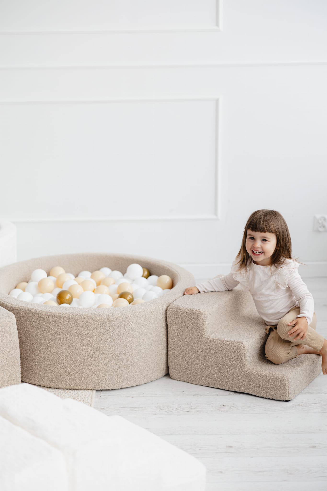 Play module + Sea of ​​balls, Beige