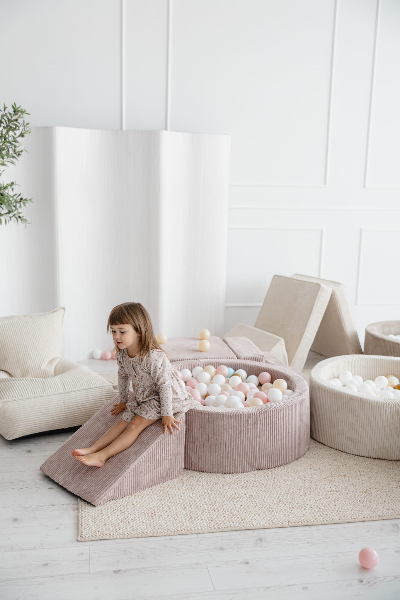 Leikkimoduuli + Pallomeri, Dirty Pink