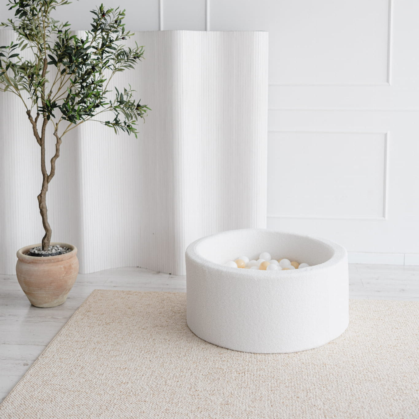 Monio, Sea of ​​Balls, Teddy Beige