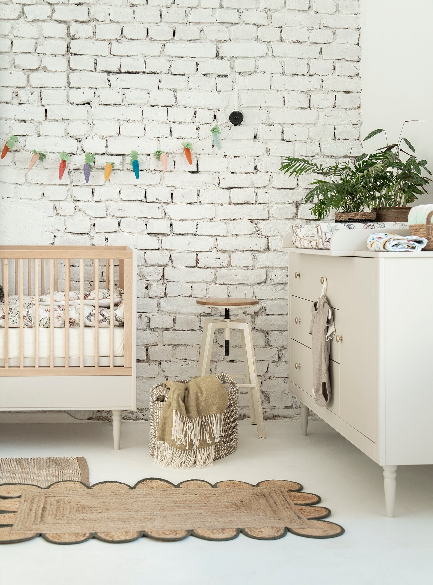 Pinio, Petite, Chest of 3 drawers, Champagne