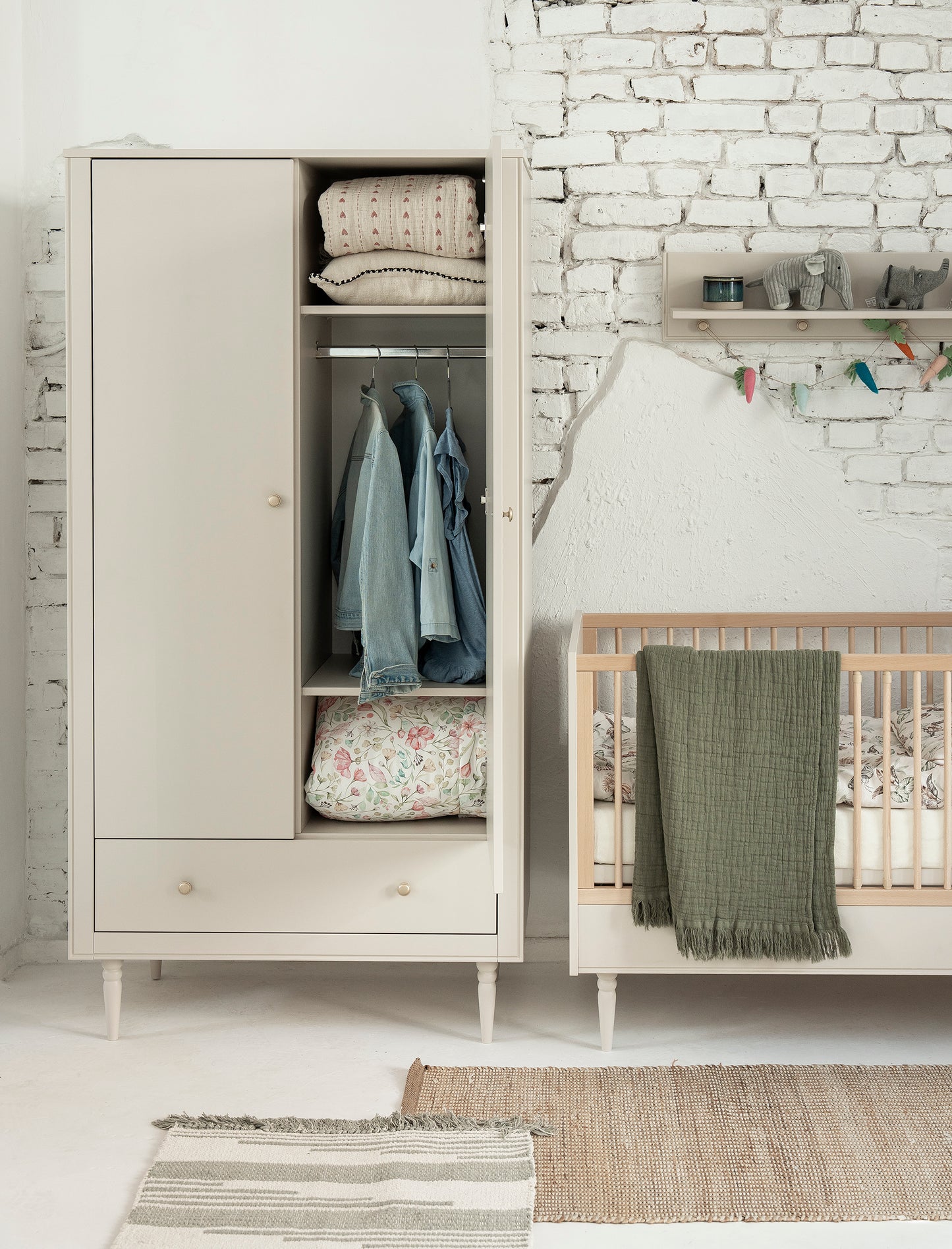 Pinio, Petite, Vaatekaappi 2-ovea, Champagne