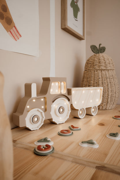 Little Lights Yövalo Tractor, Coffee Cream