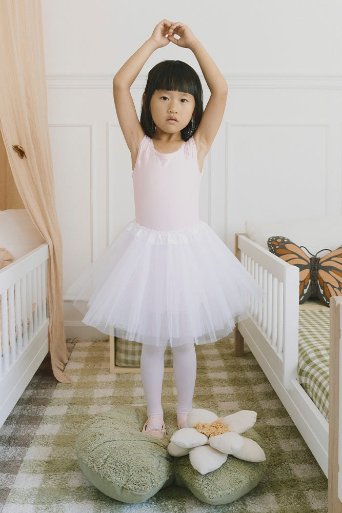 Swan Lake, Pestävä Matto, Vichy Ivory