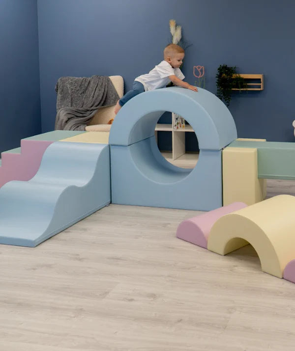 Iglu, Gym, Light Pastel