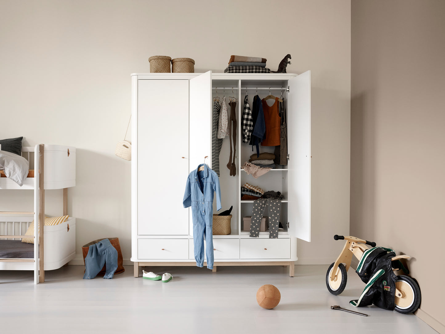 Oliver Furniture, Wood, Vaatekaappi 3 ovea, White/Oak