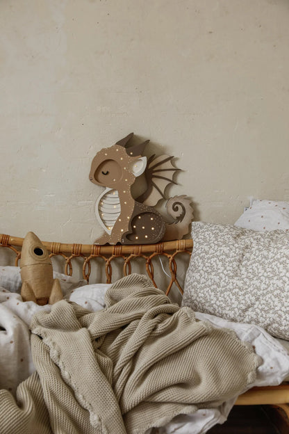 Little Lights Yövalo, Baby Dragon, Tiramisu Brown