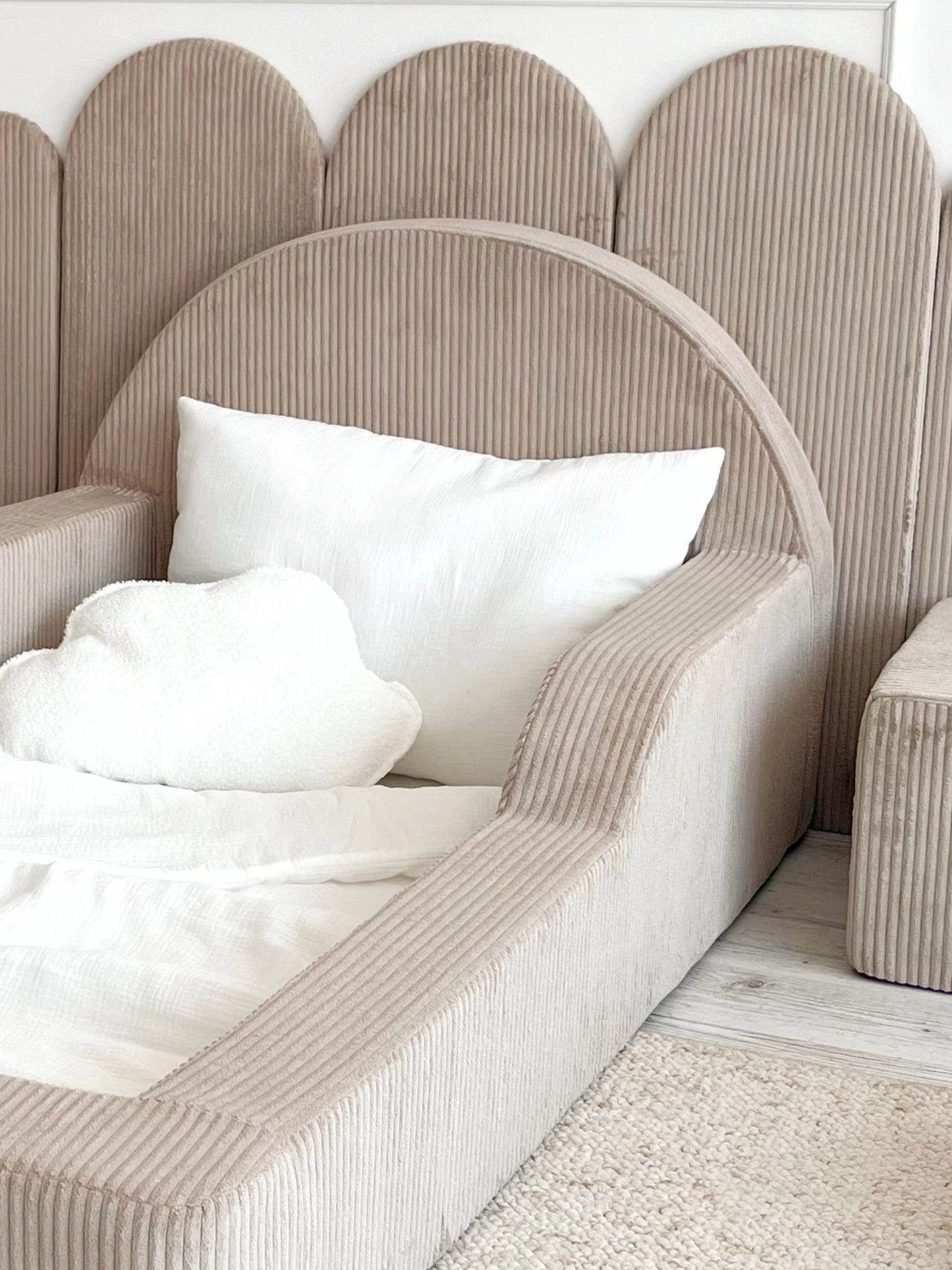 Monio, Montessori Juniorisänky&Patja 70 x 140, Velvet Beige