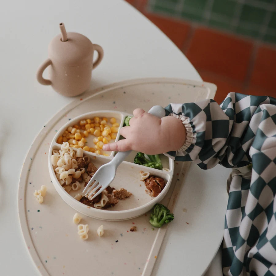 Mushie, Silicone plate with suction cup, Ivory