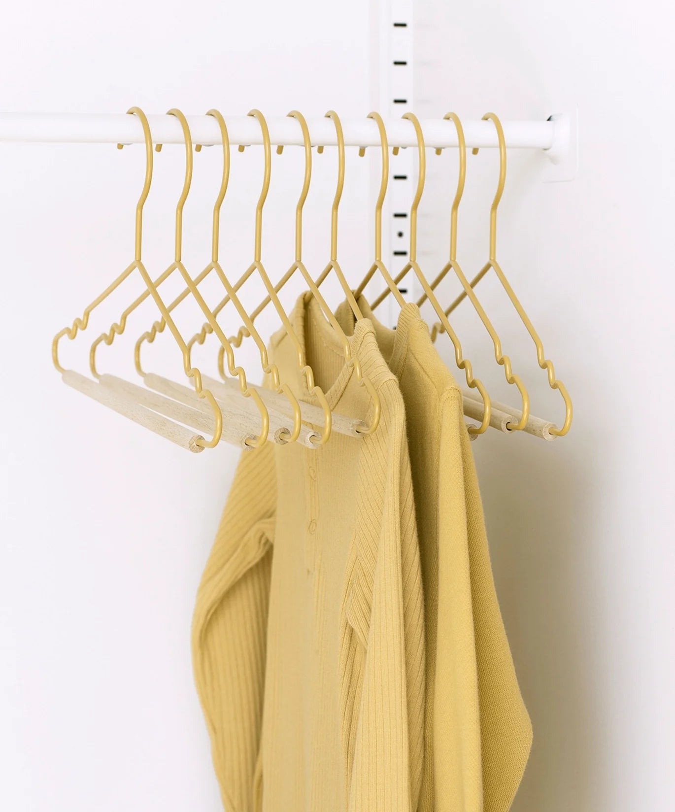 Mustard Made Children's Hangers, 10 pcs (different colors)