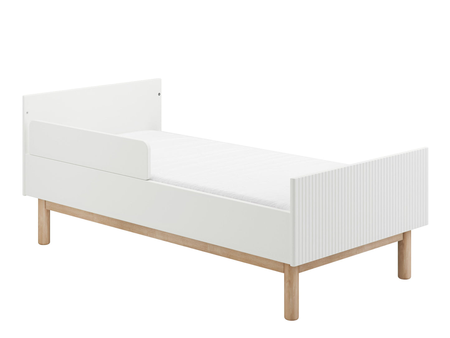 Pinio, Miloo Turvalaita, White