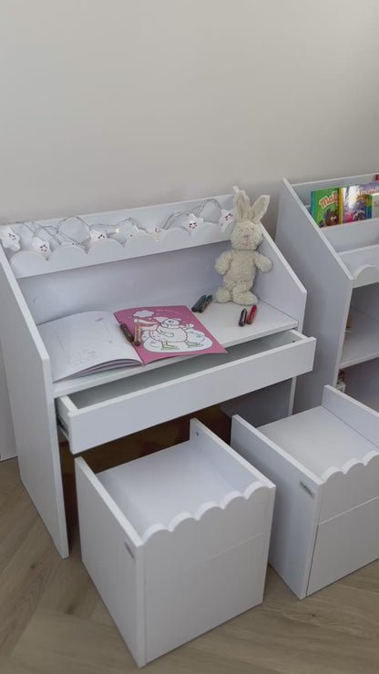 Book Nook, Montessori Bookshelf, Snow White