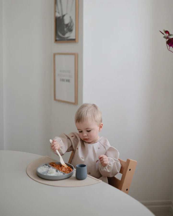 Mushie, Silikonilautanen Imukupilla, Stone