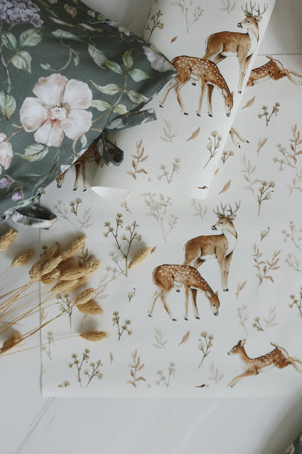 Matuu Deer Glade White, Wallpaper
