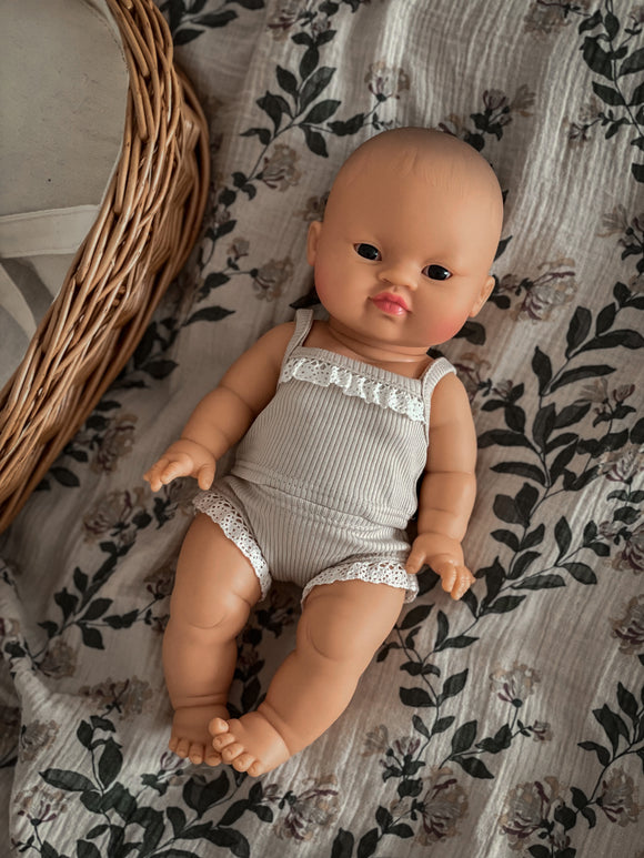 Minikane Gordis Nukke. Tyttö Aasiasta Alizee