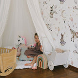 Girl's Magic White, Tapetti