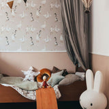 White Duck, Tapetti